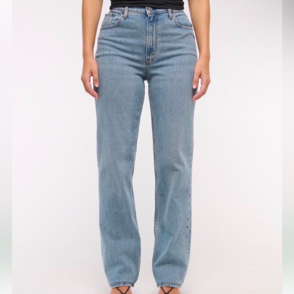 Abercrombie & Fitch - The 90’s Straight Ultra High Rise Curve Love Size 24L